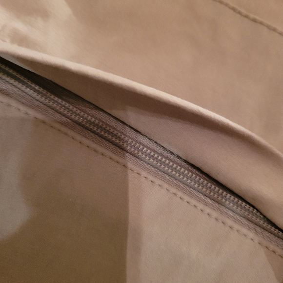 SALE - Athleta tan convertible pants, size 8 - Picture 4 of 10